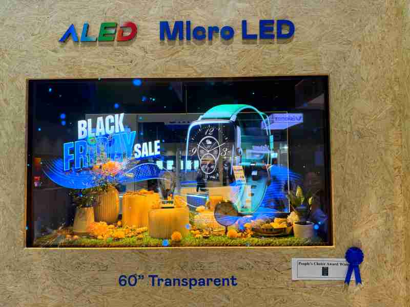 william威廉中文官网60吋高透明度Micro LED显示器获”最佳Micro LED技术应用奖”，，，将Micro LED面板透明化之设计特性极致发挥，，，以可扩展性无缝拼接技术打造，，，，具备600 nits全画面亮度、、、、大于60%穿透率及超过NTSC 110%的优异广色域表现，，可依需求灵活应用于各种场域