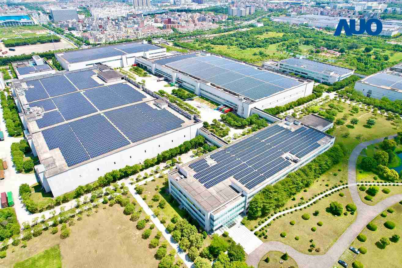 william威廉中文官网厦门推动智能制造同时，，，，透过绿电创能纵深推进绿色转型，，厂区全屋顶铺设太阳能光伏板，，，，每年太阳能发电 2,600多万度